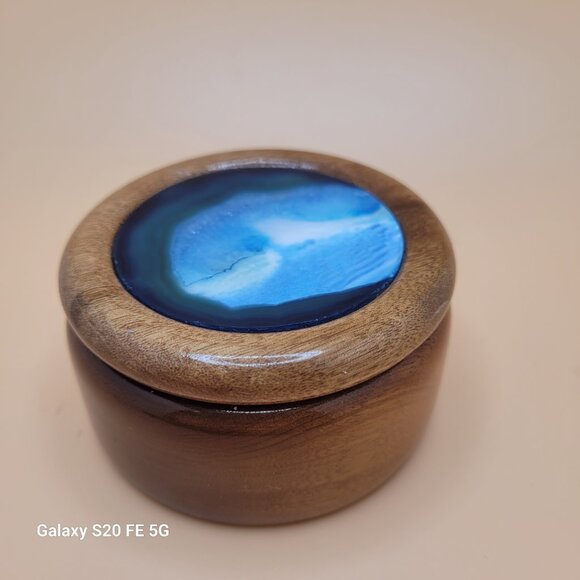 Woodstones Round Brazilian Wooden Agate Inlaid Top Trinket Jewelry Box - Picture 9 of 10